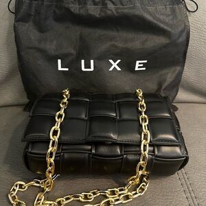NWOT Luxe Black Woven Leather Shoulder Bag with Gold Chain